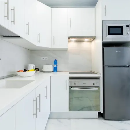 1 Moderno Edificio Emilia Apartment *